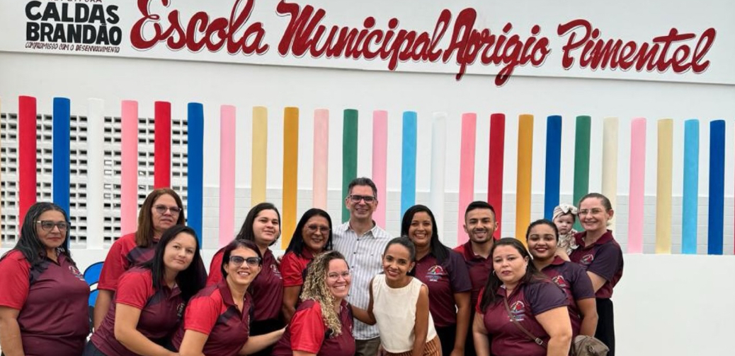 PREFEITO DE CALDAS BRANDÃO COMEMORA O DIA DA ESCOLA E REAFIRMA COMPROMISSO COM A EDUCAÇÃO