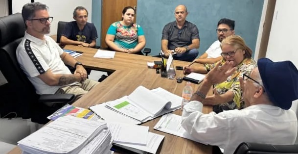 PREFEITO DE CALDAS BRANDÃO SE REÚNE COM SINDICATO DOS TRABALHADORES RURAIS