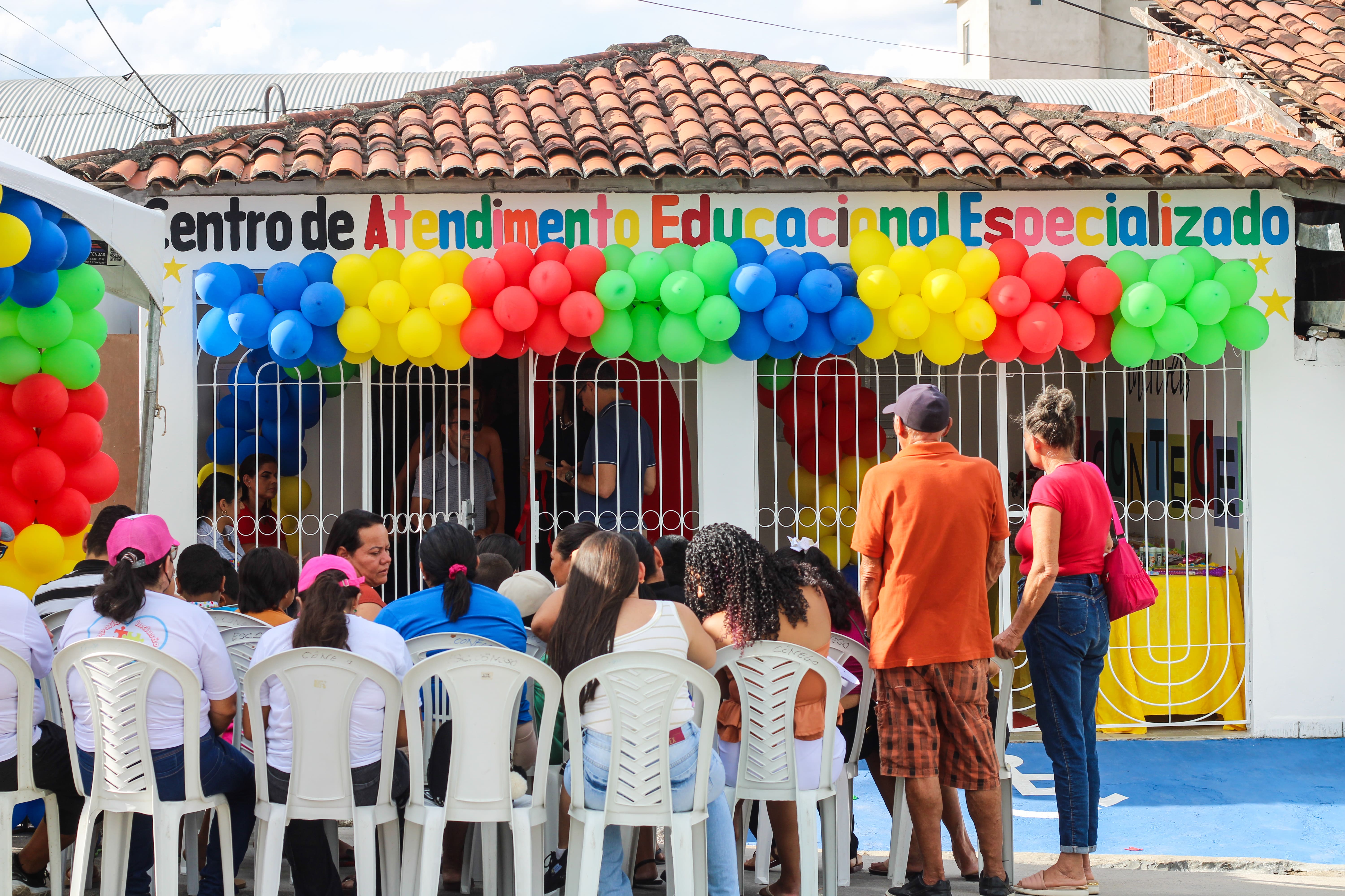 CALDAS BRANDÃO INAUGURA CENTRO DE ATENDIMENTO EDUCACIONAL ESPECIAL E AVANÇA NA EDUCAÇÃO INCLUSIVA